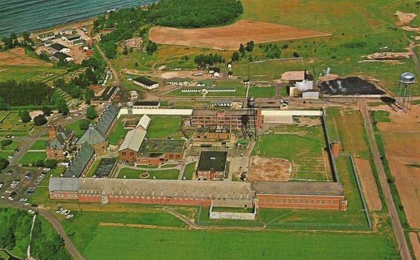 Marquette Branch Prison (newer photo)