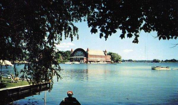 Saugatuck (newer photo)