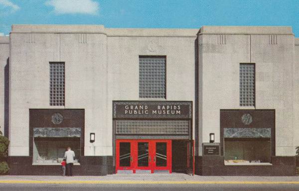 Grand Rapids Public Museum (newer photo)