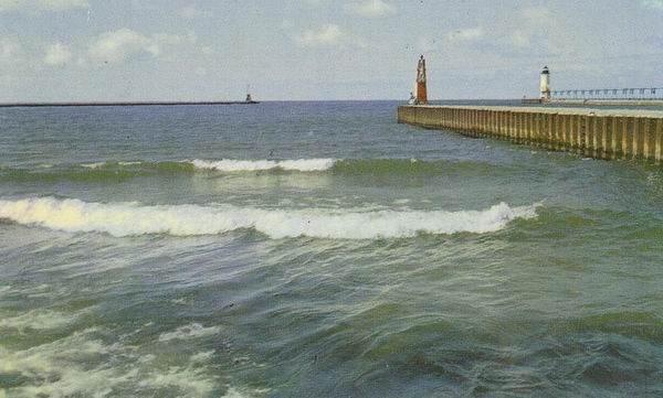 Manistee Light (newer photo)