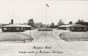 Marymax Motel