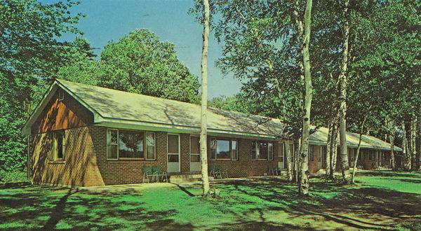 Birch Lodge Motel Trout Lake From Deb Rhead1 (newer photo)