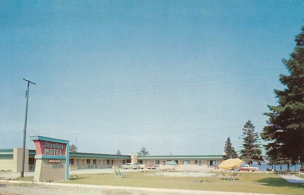 Fountain Motel Mackinaw City From Aaron Frank (newer photo)