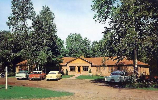 Hokans Motel Ontonagon (newer photo)