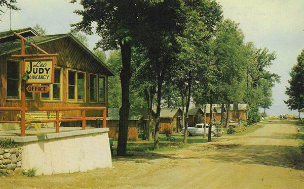 Leo Judy Resort Houghton Lake (newer photo)