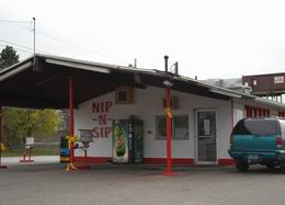 Nip-N-Sip Lansing.JPG