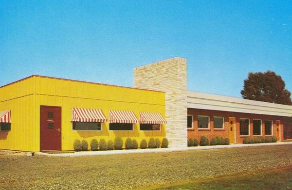 Surf Grille Manistique (newer photo)