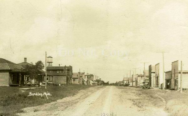 Buckley (newer photo)